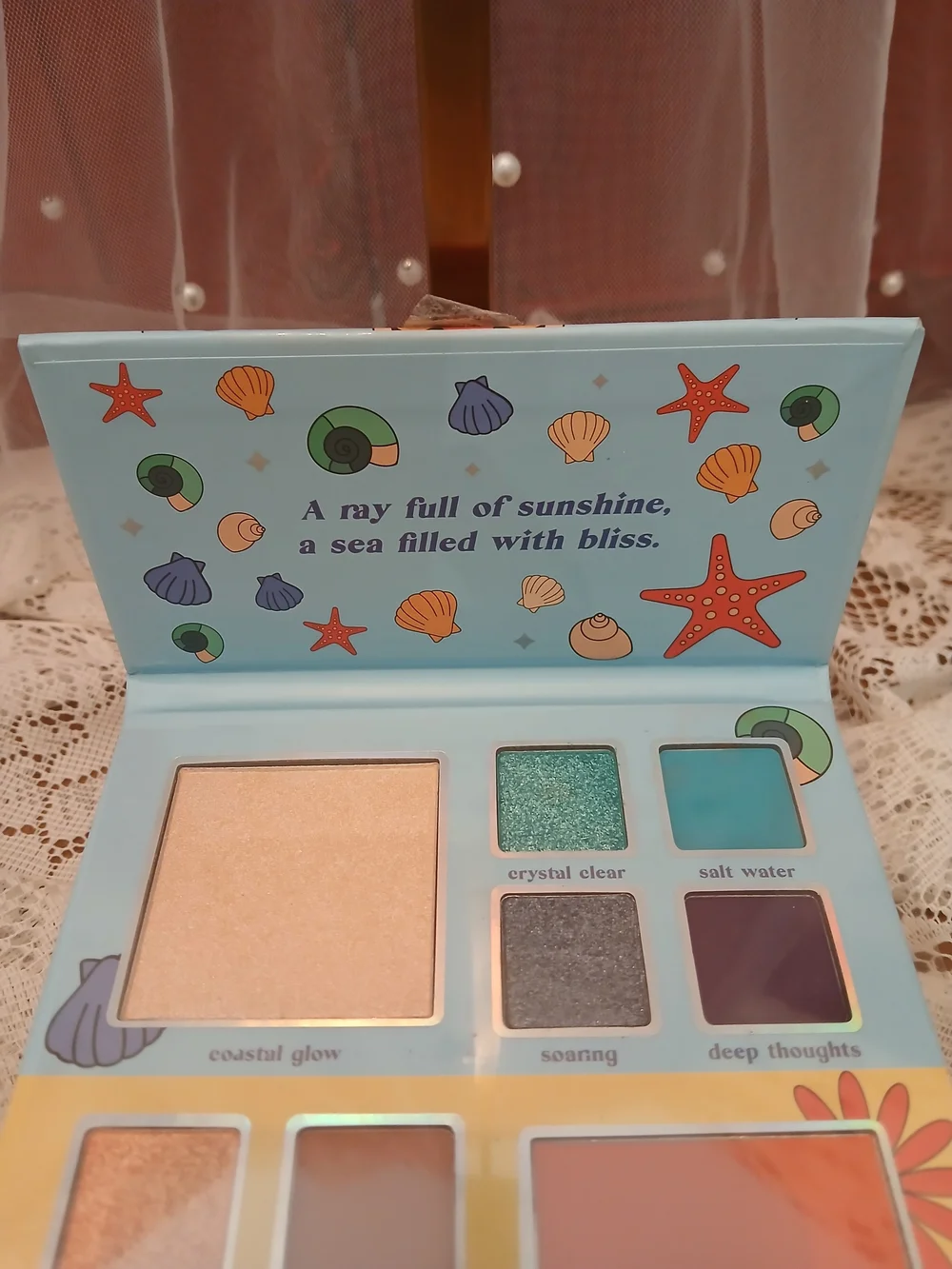 N/A compact eyeshadow